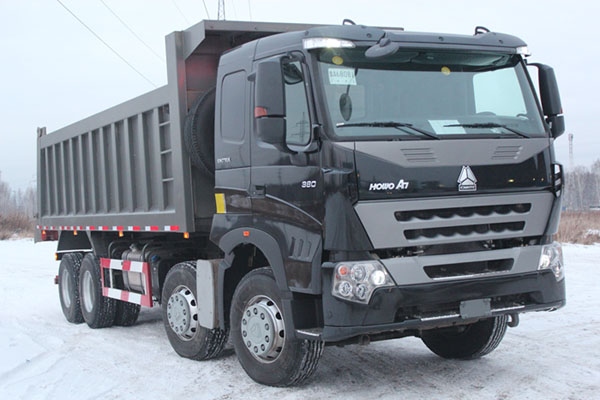 Самосвал SINOTRUK HOWO 8x4